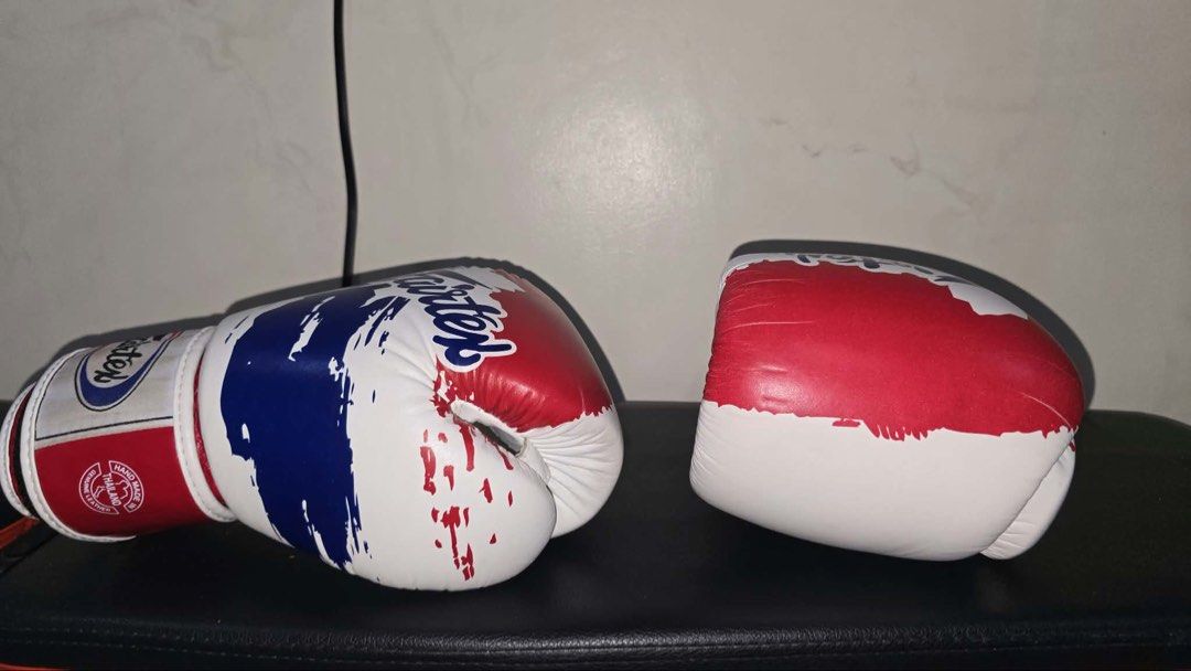 Fairtex Universal Gloves BGV1 Thai Pride (Category: Combat Sports) located in Caloocan City. Submitted by yiyilittlethings (Listing ID 1466294012, Image 2). Description: Fairtex Universal Gloves BGV1 Thai Pride Condition: Used, no issue Original price: 145 USD Price: 4,500 .