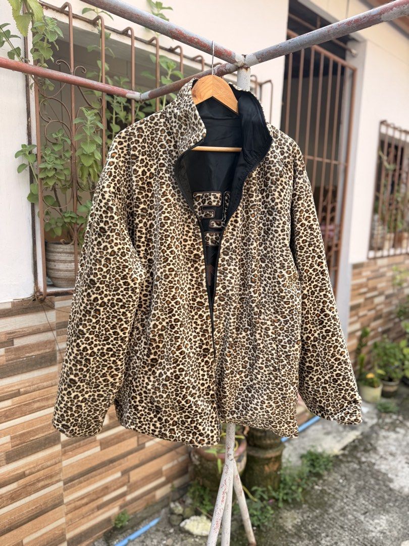 Fendi reversible leopard jacket (Category: Luxury Apparel) located in Cavite. Submitted by shiro_____. (Listing ID 1466212289, Image 2). Description: Fendi reversible leopard jacket One size Fits large Length 31 Width 26 Excellent condition Price 7500 Pm🗝️.