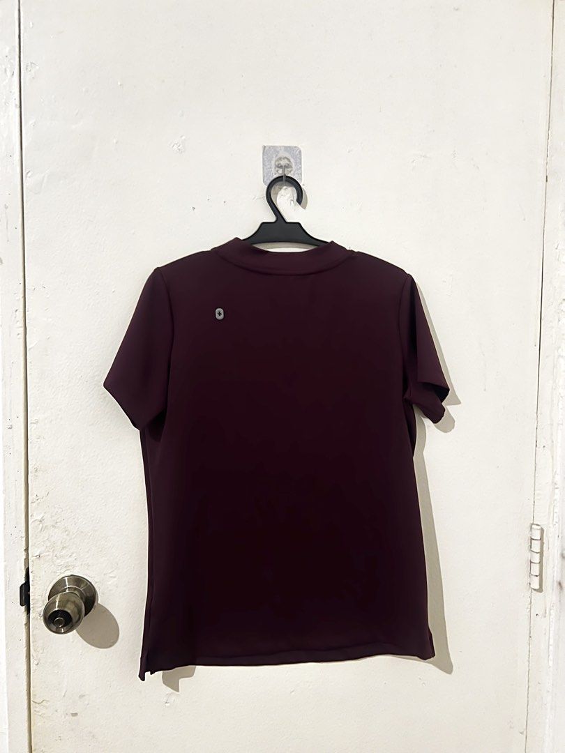 FIGS Burgundy (Category: Sets or Coordinates) located in Quezon City. Submitted by http.ashi (Listing ID 1466317742, Image 2). Description: Formx Sona slim XS - ₱2000 (used twice) Kade XS - ₱1800 (super like new) 📍Diliman, Quezon City.