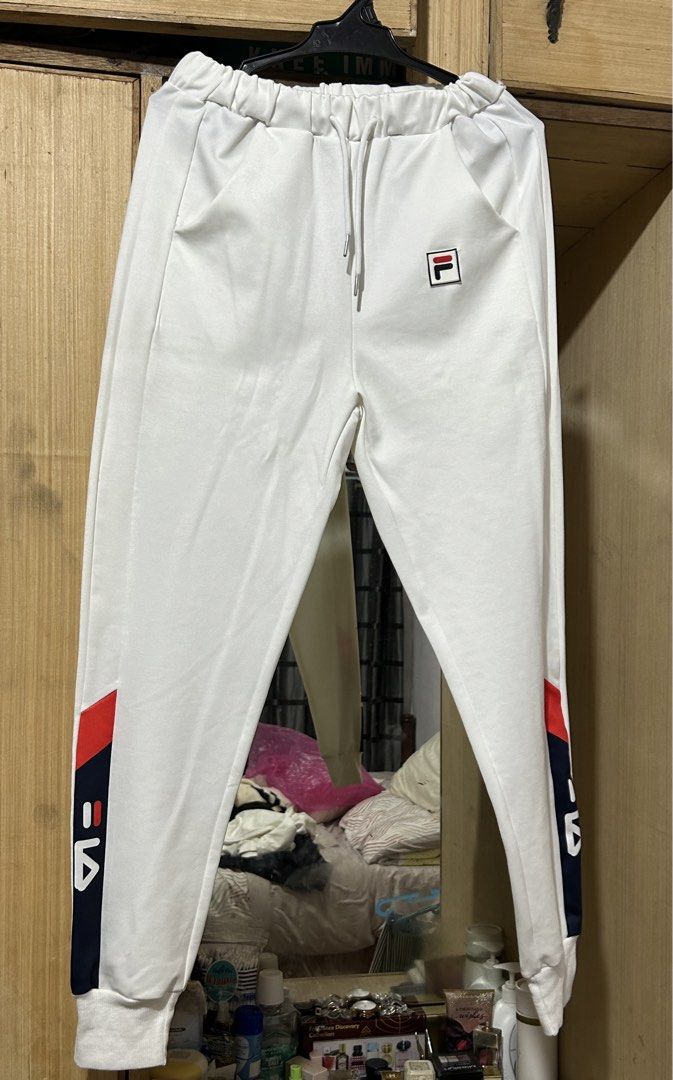 Fila Jacket and Pants Coords (Category: Sets or Coordinates) located in Manila. Submitted by lueur000 (Listing ID 1466289339, Image 2). Description: Small Pants - small Jacket - xs-small.