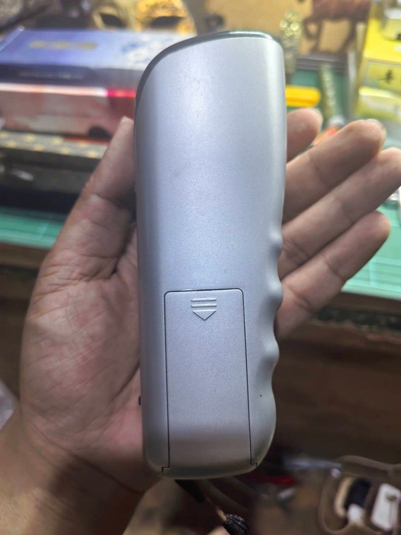 Flashlight with Radio and Sounds (Category: Lighting) located in Cebu City. Submitted by dudes_villanueva (Listing ID 1466289528, Image 3). Description: Flashlight with Radio and Sounds Like New 📌 In excellent working condition. 📌 Working AM/FM Radio 📌 3 AAA Battery Operated..