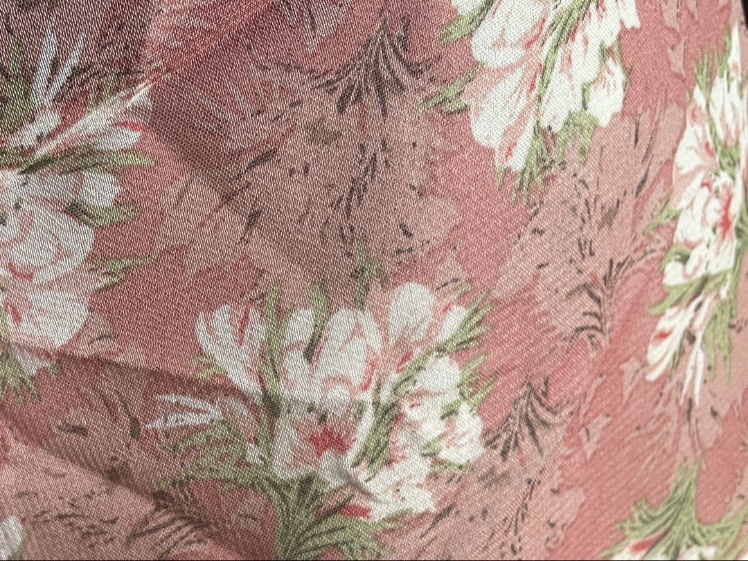 Floral Chiffon Skirt (Category: Skirts) located in Batangas. Submitted by norskieshoppe (Listing ID 1466285897, Image 3). Description: sz 30 pretty in actual .