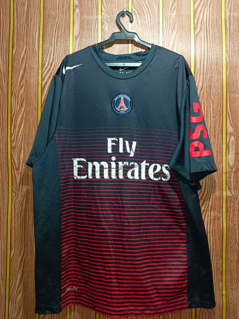 Fly Emirates (Category: Activewear) located in Trento. Submitted by thrifting_ni_dar (Listing ID 1466272433, Image 1). Description: 500 Free shipping As New Condition pm Lang mga kuyss.