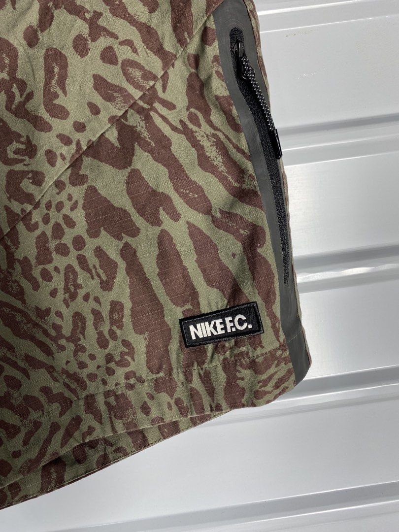 FOR SALE (Category: Shorts) located in Davao. Submitted by lucas06082030 (Listing ID 1466272720, Image 3). Description: NIKE FC CAMOUFLAGE SHORT SIZE XL / 32 to 34 WAISTLINE LIKE NEW CONDITION NO ISSUE.
