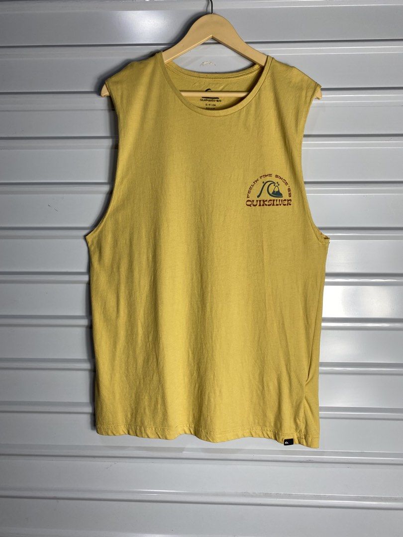 FOR SALE (Category: Activewear) located in Davao. Submitted by lucas06082030 (Listing ID 1466274752, Image 1). Description: QUIKSILVER SMALL DIMENSION : WIDTH 20 x LENGTH 29 LIKE NEW CONDITION .