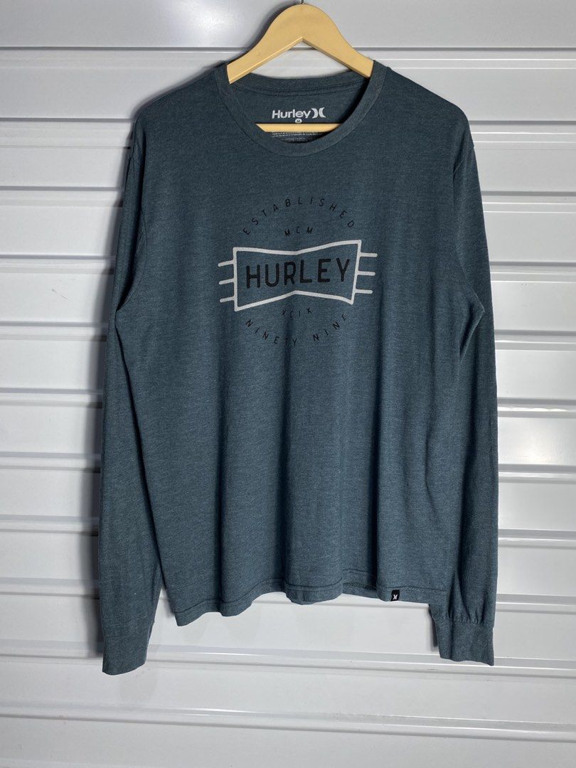 FOR SALE (Category: Tshirts & Polo Shirts ) located in Davao. Submitted by lucas06082030 (Listing ID 1466277443, Image 1). Description: HURLEY MEDIUM DIMENSION : WIDTH 20 x LENGTH 27.5 LIKE NEW CONDITION .