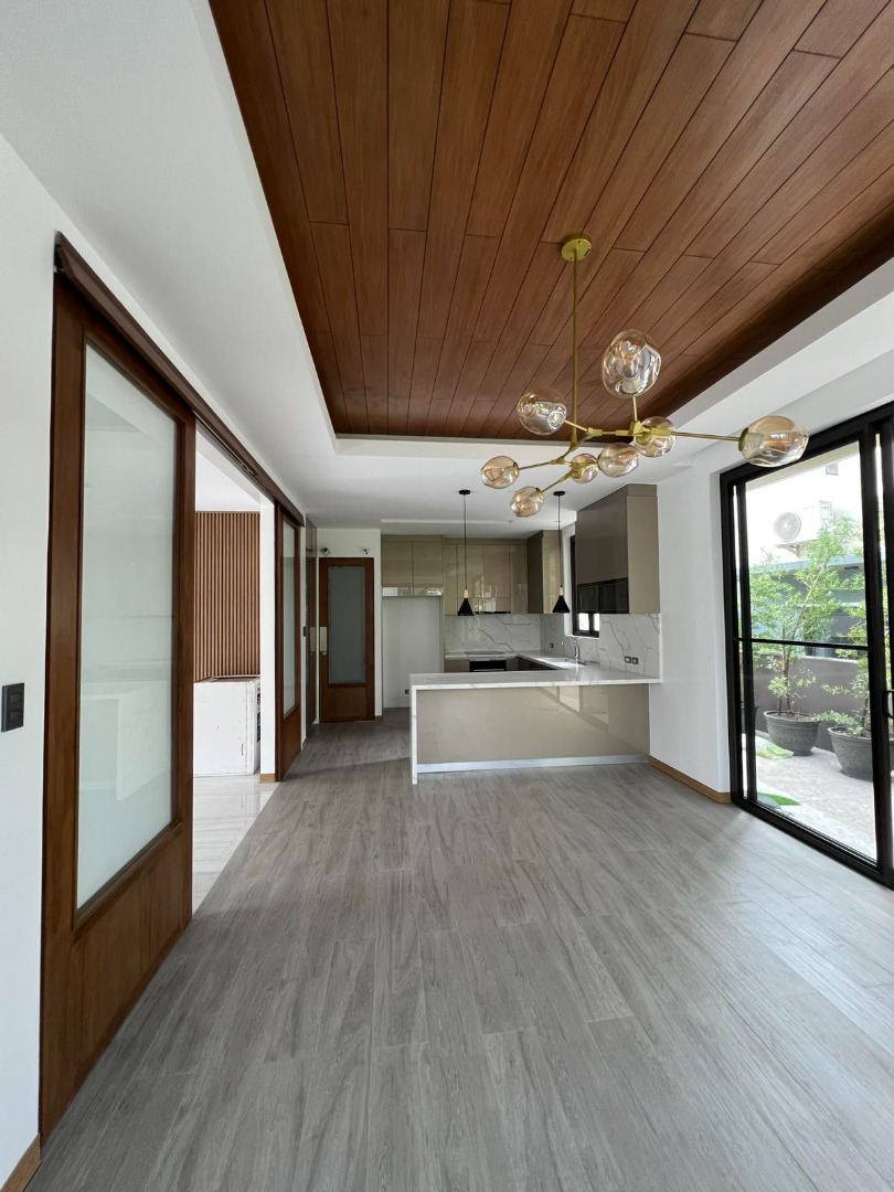 (Category: ) located in . Submitted by luxerealtyph (Listing ID 1466274599, Image 1). Description: .