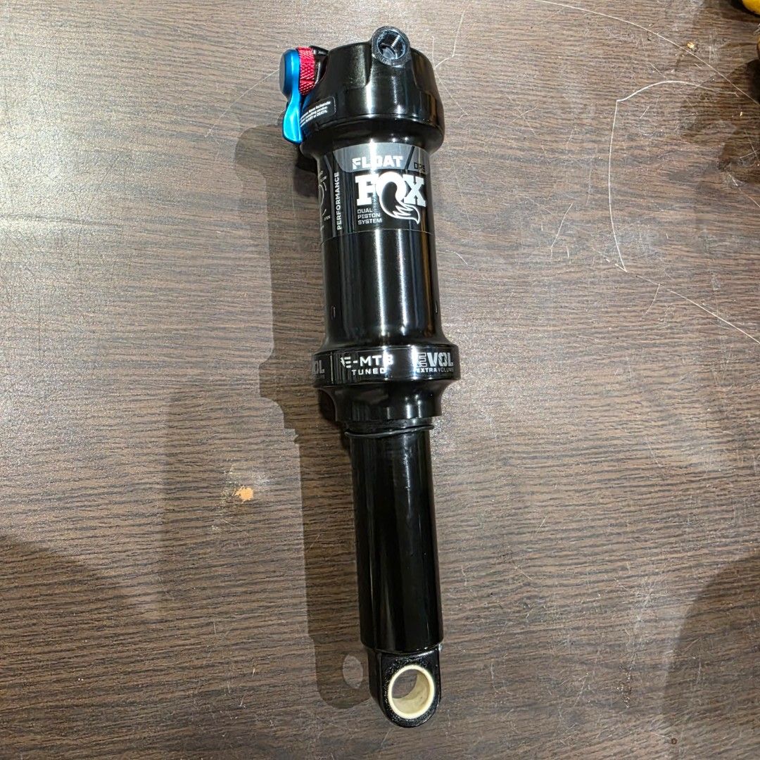 Fox float DPS (Category: Parts & Accessories) located in Singapore. Submitted by rocksta_ (Listing ID 1466256520, Image 1). Description: New rear shock Fox Float DPS 205 x 65 trunion.