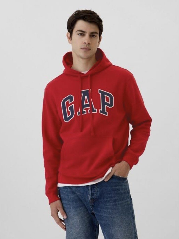 GAP EMBROID LOGO LOGO RED HOODIE JACKET (Category: Coats, Jackets and Outerwear) located in Manila. Submitted by balanse (Listing ID 1466169260, Image 1). Description: SIZE: S ON TAG OVER SIZE FIT TO M-L DIMES: 23W X 27.5L EXCELLENT CONDITION 9.9 HONEST COLOR RATE. ISSUE: H’STITCH CHECK LAST PIC.