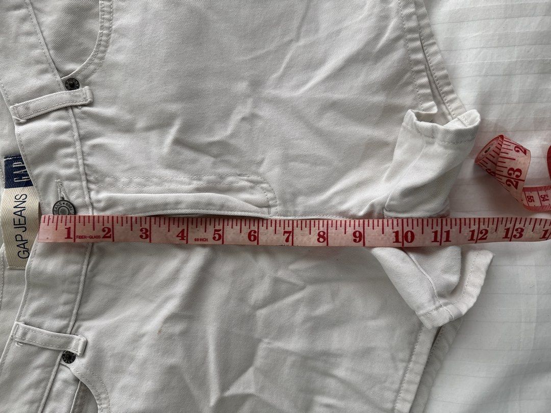 Gap Jeans Light Beige Denim Shorts (Category: Shorts) located in Manila. Submitted by ramoneybaloney (Listing ID 1466300021, Image 3). Description: Measurements posted .
