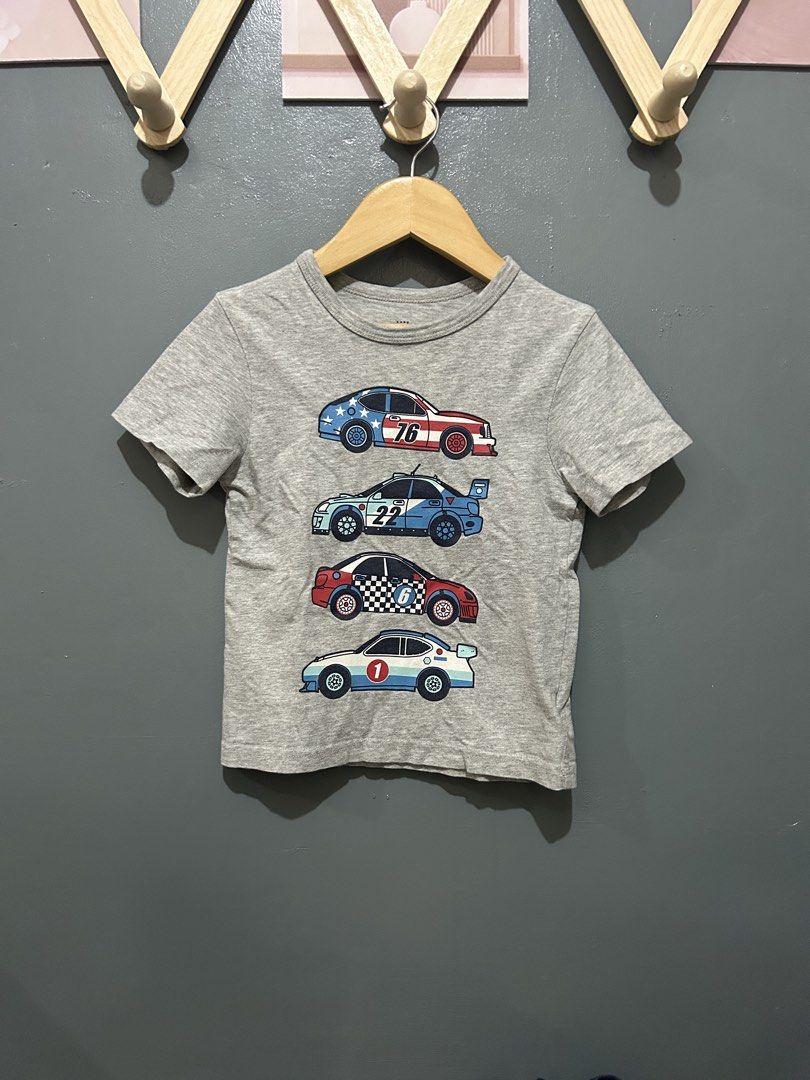 Gap shirt (Category: Babies & Kids Fashion) located in San Jose. Submitted by abbsc. (Listing ID 1466155969, Image 1). Description: Size 2T.