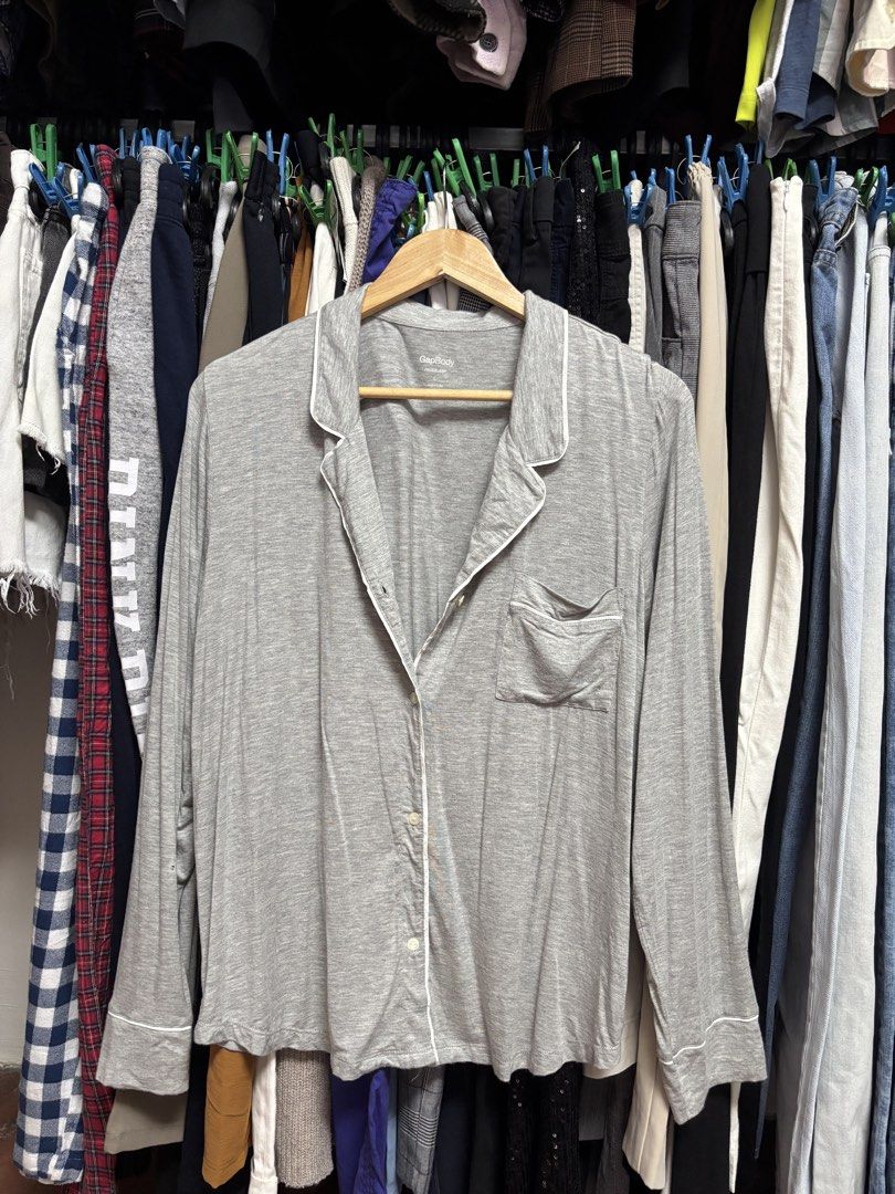 GapBody sleepwear longsleeve (Category: Longsleeves) located in Pila. Submitted by isabelasthriftclothes (Listing ID 1466301982, Image 1). Description: .