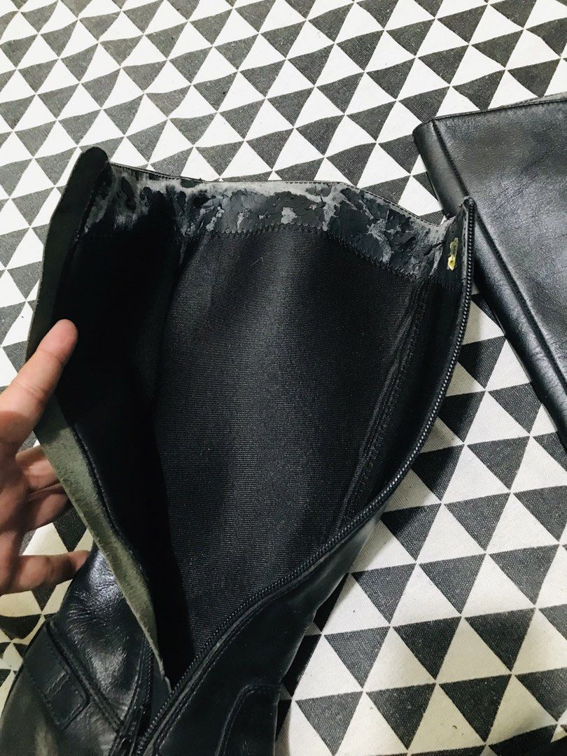 GENUINE LEATHER BOOTS (Category: Boots) located in Gamu. Submitted by 2022bagsbunny (Listing ID 1466205816, Image 3). Description: HEIGHT 13 " WOMENS size 6 May issue po .