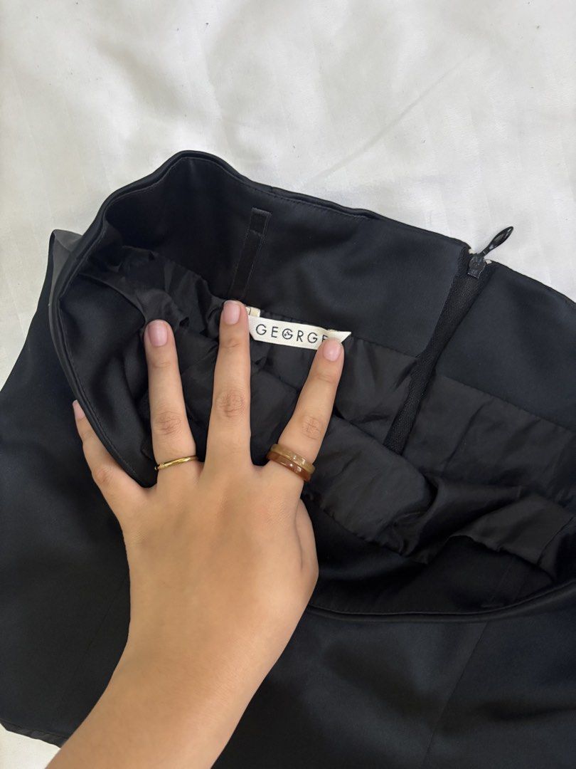 George Black Satin Tube Top (Category: Sleeveless) located in Manila. Submitted by prixo_btg_ (Listing ID 1466238686, Image 3). Description: - Brand: George - Color: Black - Material: Smooth satin with full lining - Condition: Excellent, worn only once or twice.