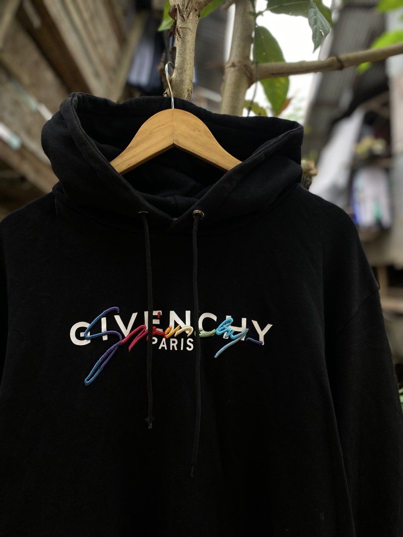 Givenchy Hoodie (Category: Hoodies) located in Cagwait. Submitted by roundsociety_ph (Listing ID 1466185264, Image 2). Description: .