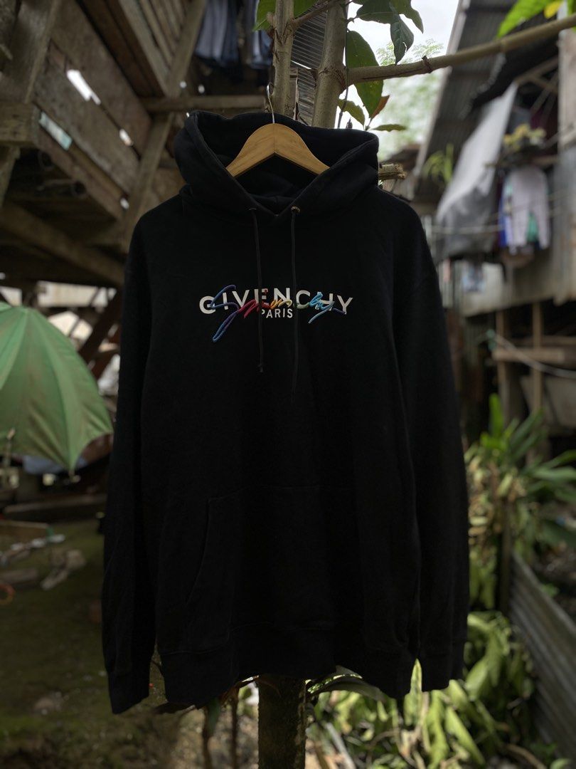Givenchy Hoodie (Category: Hoodies) located in Cagwait. Submitted by roundsociety_ph (Listing ID 1466185264, Image 1). Description: .