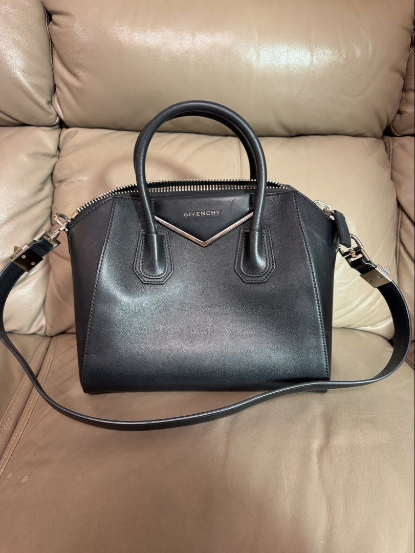 Givenchy pandora box bag （分類：手袋及銀包）位於 Hong Kong。 由 valotte 提交（商品編號 1466216905，圖片 1）。簡介： 。