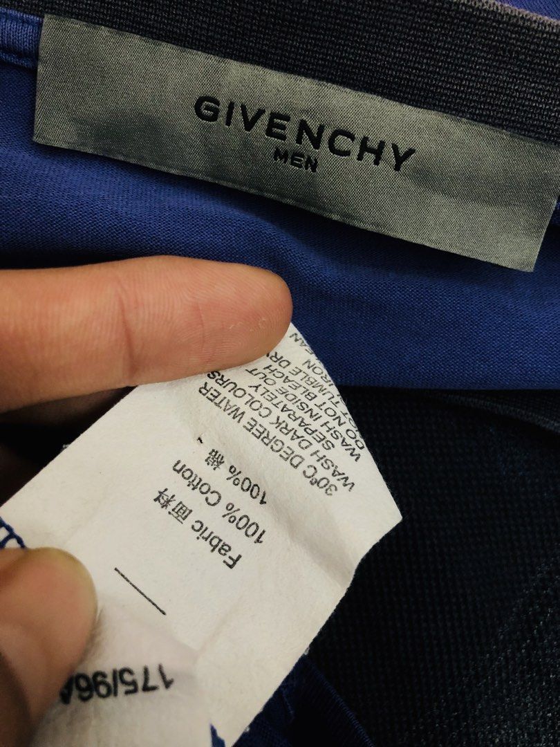 Givenchy Paris (Category: Tshirts & Polo Shirts ) located in Angeles City. Submitted by wwdrip (Listing ID 1466236738, Image 3). Description: Givenchy♻️ •Width : 20 •Length : 27 •Size : M •Color rate : 9.5/10 •Condition : excellent •2mini pinhole (di naman halata still presentable) ₱350.