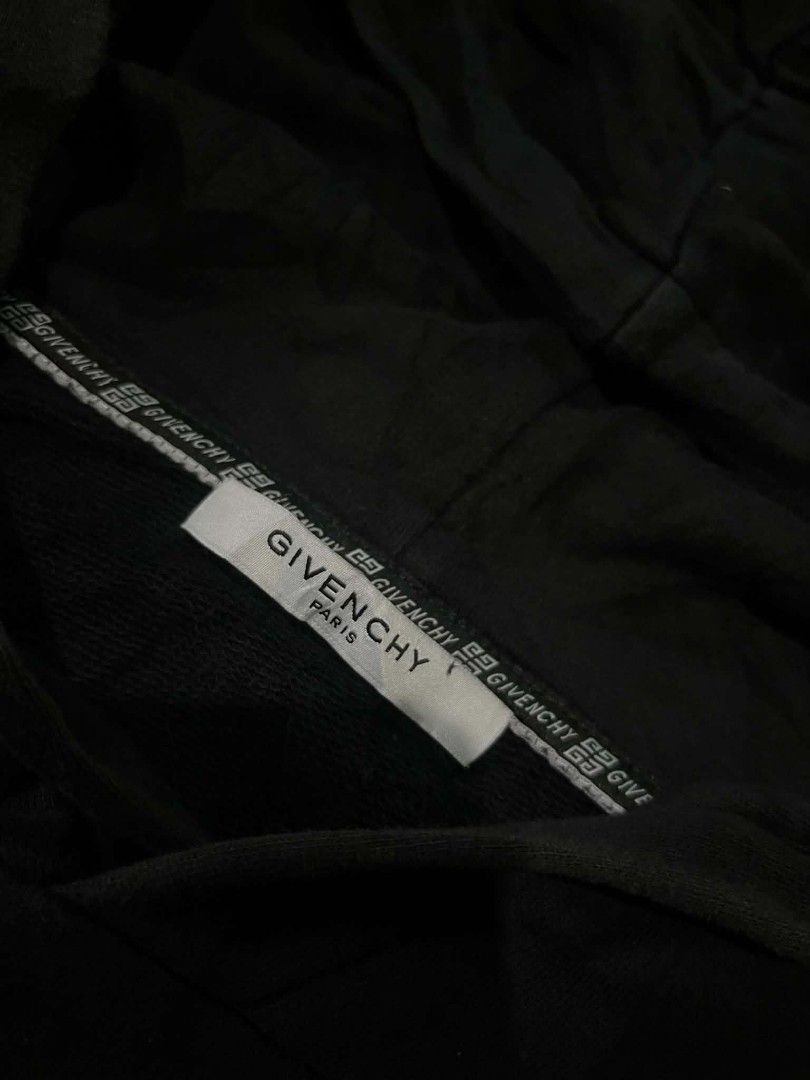 Givenchy Paris logo hoodie (Category: Luxury Apparel) located in Bulacan. Submitted by nifftyythrifty (Listing ID 1466220244, Image 3). Description: givenchy Paris logo hoodie small to large.