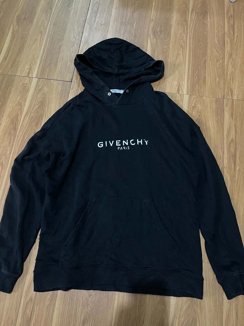 Givenchy Paris logo hoodie (Category: Luxury Apparel) located in Bulacan. Submitted by nifftyythrifty (Listing ID 1466220244, Image 1). Description: givenchy Paris logo hoodie small to large.