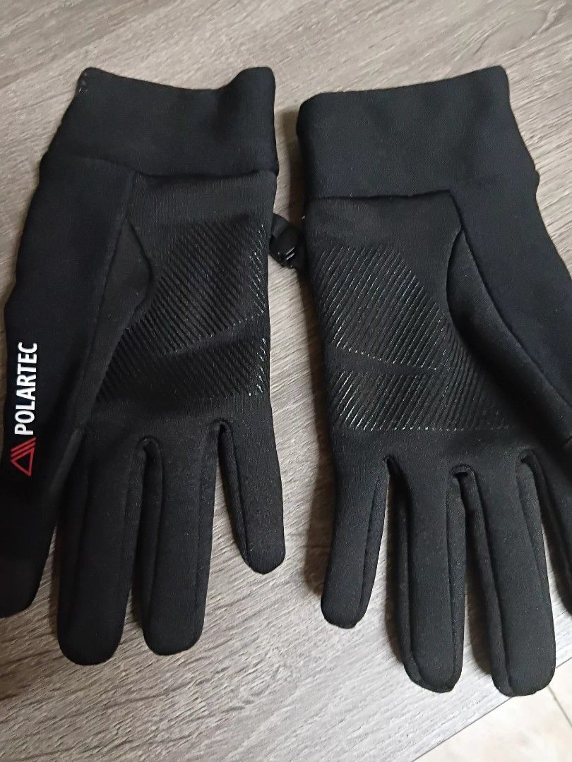 Gloves (Category: Coats, Jackets and Outerwear) located in Cagayan de Oro. Submitted by noblefish_936547 (Listing ID 1466332577, Image 3). Description: .
