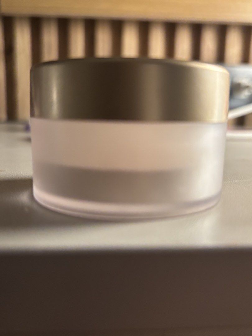 gold rush grwm loose powder (Category: Makeup) located in Quezon City. Submitted by sphtyu (Listing ID 1466195342, Image 2). Description: -- only half the container left! - SHADE: shortbread.