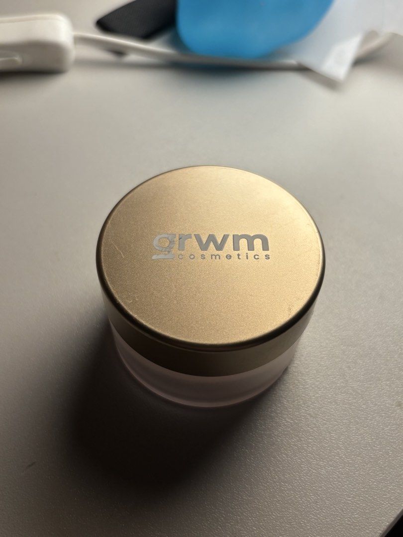 gold rush grwm loose powder (Category: Makeup) located in Quezon City. Submitted by sphtyu (Listing ID 1466195342, Image 1). Description: -- only half the container left! - SHADE: shortbread.