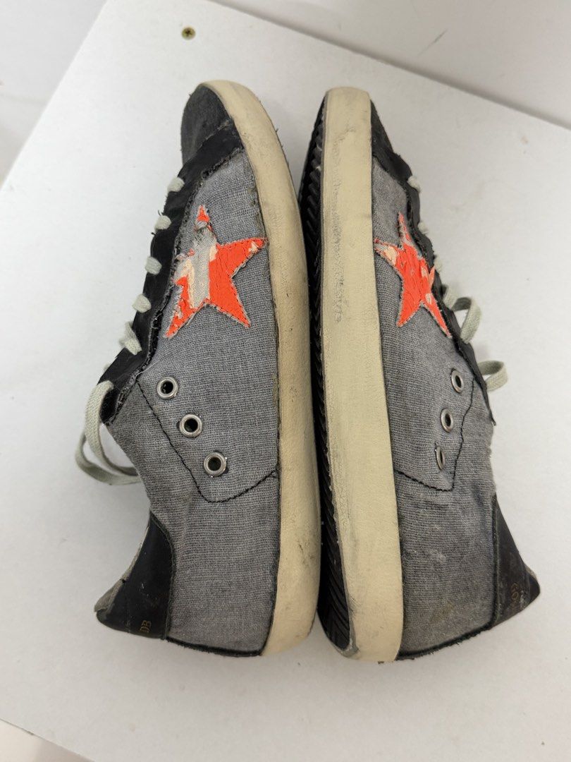 Golden goose for men’s (Category: Sneakers) located in Manila. Submitted by az0217 (Listing ID 1466273039, Image 3). Description: 39EU / 26CM what you see is what you get No cod Lalamove or j&t only.