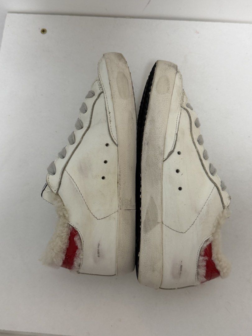 Golden goose white shearling leopard star (Category: Sneakers) located in Manila. Submitted by az0217 (Listing ID 1466268292, Image 2). Description: 35EU / 23CM No issue No cod Lalamove or j&t only.