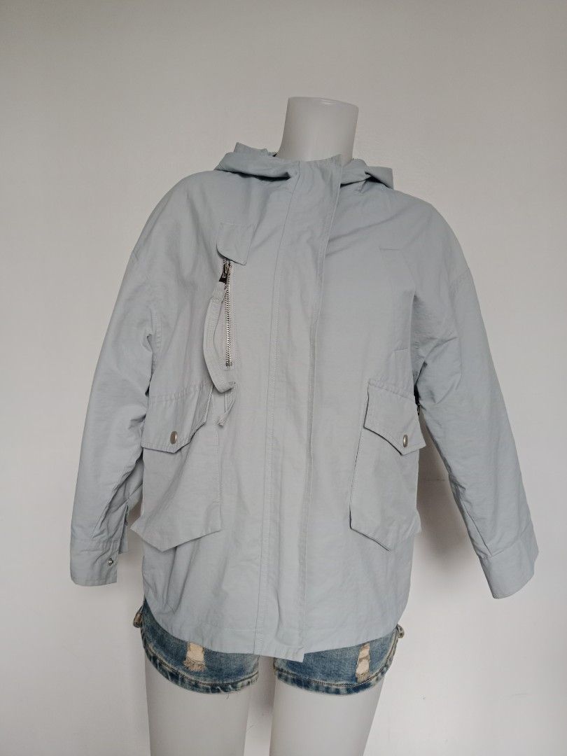 gray Cargo Jacket with hood (Category: Coats, Jackets and Outerwear) located in Manila. Submitted by mamapards17 (Listing ID 1466243011, Image 1). Description: .