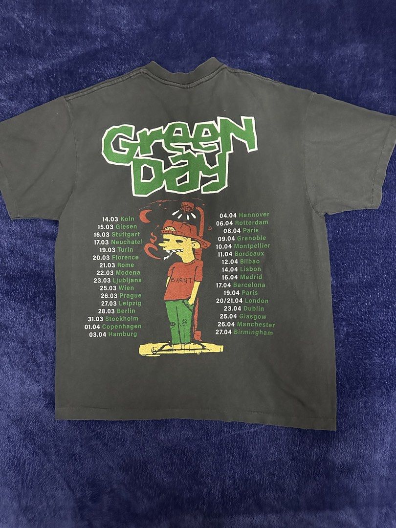 Green Day "Pulling Teeth" vintage T-Shirt (Category: Tshirts & Polo Shirts ) located in Quezon City. Submitted by rackculture (Listing ID 1466272183, Image 2). Description: 👕 Size XLarge 23 width 29.5 length 🧵Single Stitch All The Way ₱ 1,500 only 📩 Message us to order.