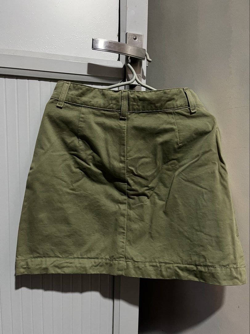 green zara mini skirt (Category: Skirts) located in Manila. Submitted by shop.erissa (Listing ID 1466312423, Image 3). Description: description: - w: 26, l: 14.5 - green zara mini skirt mop: - maribank - bdo.