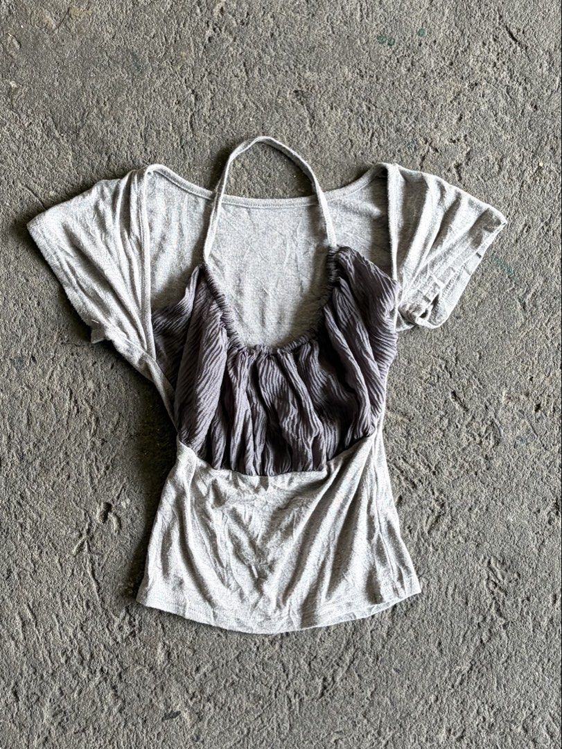 Grey Layered Top With Ruffled Detail (Category: Sleeveless) located in Quezon City. Submitted by ward.drobe (Listing ID 1466201133, Image 1). Description: Size XS-S strechy.