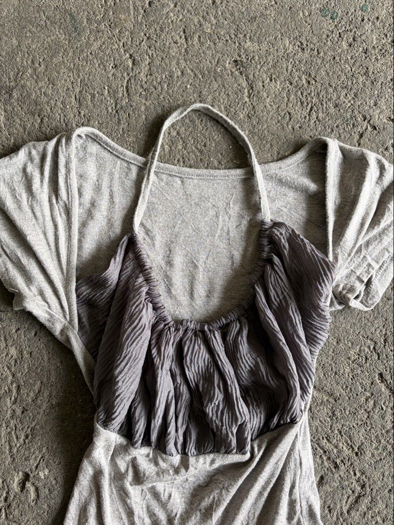 Grey Layered Top With Ruffled Detail (Category: Sleeveless) located in Quezon City. Submitted by ward.drobe (Listing ID 1466201133, Image 3). Description: Size XS-S strechy.
