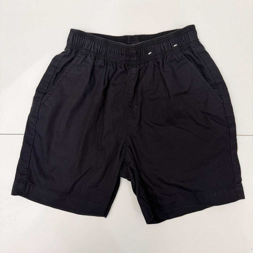 GU Black Cotton Shorts (Category: Shorts) located in Pasig City. Submitted by boymom20 (Listing ID 1466199970, Image 1). Description: - Brand: GU - Color: Black - Material: 100% cotton - Features: Elastic waistband with built-in stretch - Pockets: Two front pockets and two back patch pockets - Care: Machine washable - Model: 121-349605 LAST PRICE POSTED + 75 SHIPPING FEE VIA J&T.