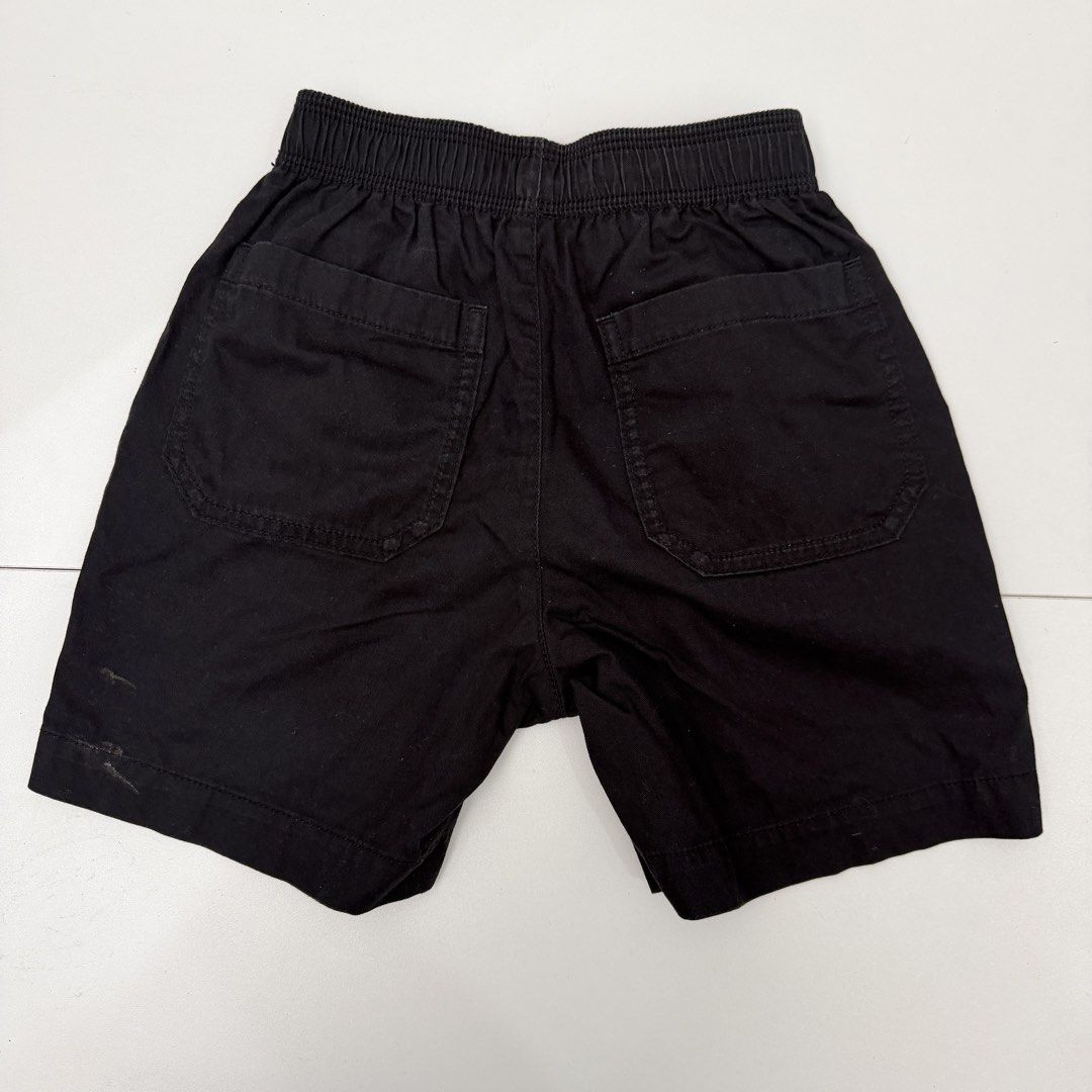 GU Black Cotton Shorts (Category: Shorts) located in Pasig City. Submitted by boymom20 (Listing ID 1466199970, Image 2). Description: - Brand: GU - Color: Black - Material: 100% cotton - Features: Elastic waistband with built-in stretch - Pockets: Two front pockets and two back patch pockets - Care: Machine washable - Model: 121-349605 LAST PRICE POSTED + 75 SHIPPING FEE VIA J&T.