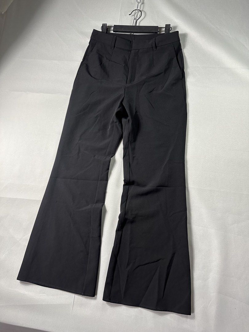GU Black Flared Slacks (Category: Other Bottoms) located in Cabanglasan. Submitted by thefashiongarage.co (Listing ID 1466223614, Image 3). Description: Title - GU Model/Name - Flared Pants Size on Tag - Large Conditiion - Excellent as new Dimension (WxLxH) - Waist (28-29) 39.5x11 Inches Category- Formal/Casual/ Uniform Fitting - Flared/ Boot Cut Made in - Indonesia Material - 90% Polyester/10% Spandex Color - Black Design - Flared Year - Inclusi