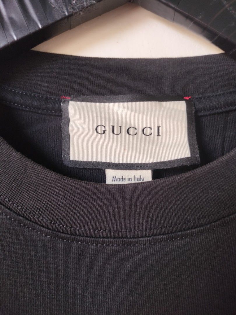 GUCCI (Category: Tshirts & Polo Shirts ) located in Calbayog City. Submitted by mr.thrifter_ph. (Listing ID 1466228960, Image 3). Description: GUCCI - EXTRA SMALL - Width 21 - Length 28 - Good Condition - Colorrate 9/10 - NO ISSUE.
