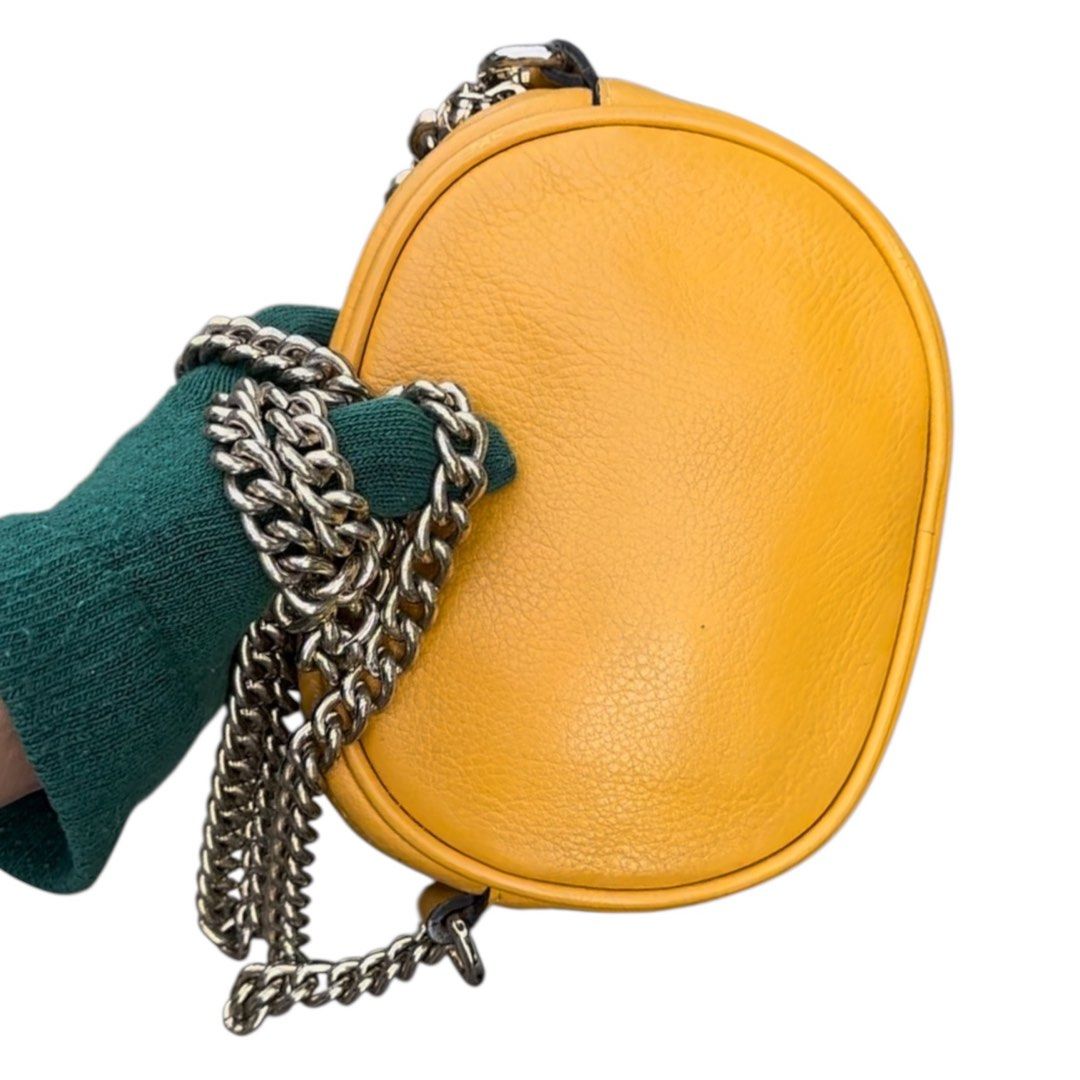 GUCCI (Category: Cross-body Bags) located in San Fabian. Submitted by rei_aniels (Listing ID 1466299323, Image 3). Description: Gucci Made in ITALY coded Gucc! Under Zip Genuine leather Mustard Sling Bag .