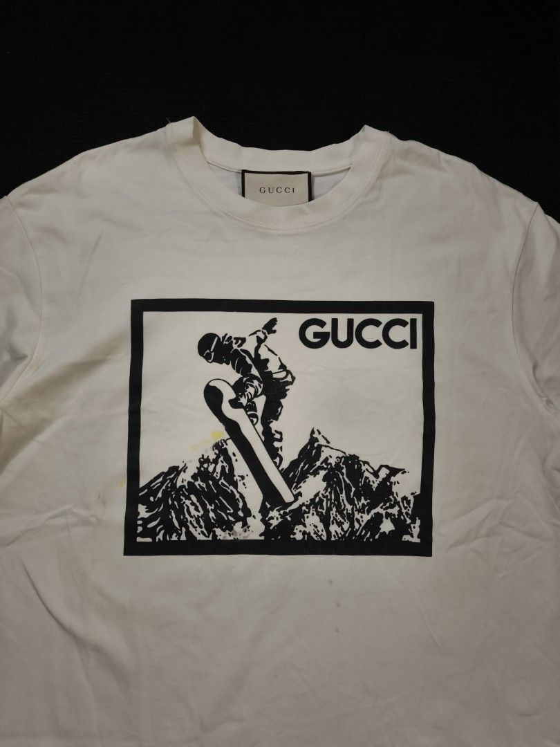 Gucci Big Design (Category: Tshirts & Polo Shirts ) located in San Fernando. Submitted by gaboo_asncn (Listing ID 1466320228, Image 3). Description: - Gucci Big Design - Size: Size Large on tag (W23/L29.5) - Condition: Excellent - Color Rate: 9/10 - No issue: ( Need Wash).