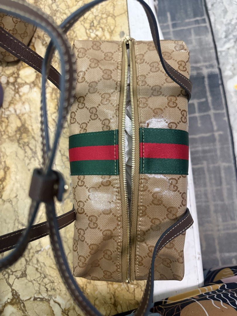 GUCCI BOSTON BAG (Category: Community) located in Angeles City. Submitted by migs_font29 (Listing ID 1466276760, Image 3). Description: .