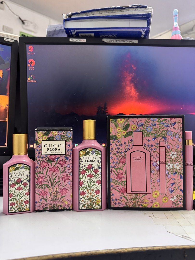 GUCCI FLORA GIFT SET (Category: Fragrance & Deodorants) located in Manila. Submitted by catumishima (Listing ID 1466237705, Image 1). Description: selling my authentic gucci flora gift set.