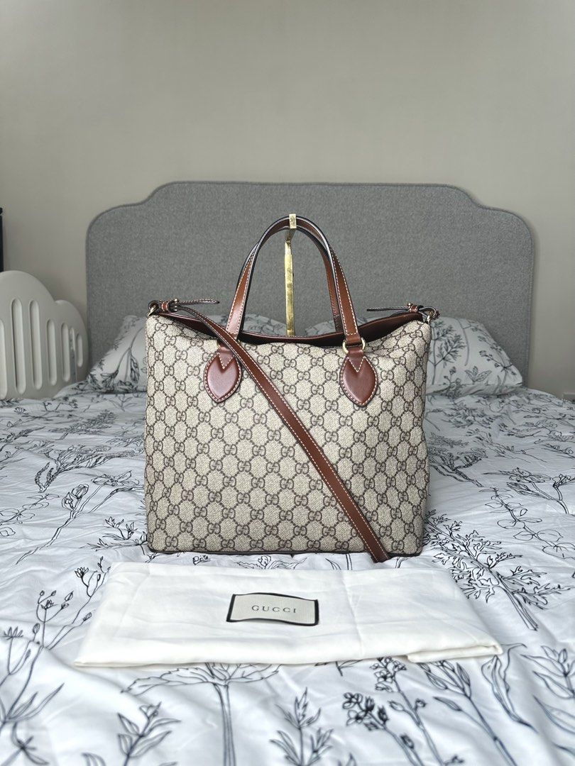 GUCCI SUPREME MONOGRAM LINEA FOLDOVER TOTE (Category: Tote Bags) located in Paranaque City. Submitted by changingclassic (Listing ID 1466326859, Image 1). Description: GUCCI SUPREME MONOGRAM LINEA FOLDOVER TOTE 100% authentic/original With entrupy,paperbag,dustbag Actual photos posted What you see what you get Slightly negotiable .