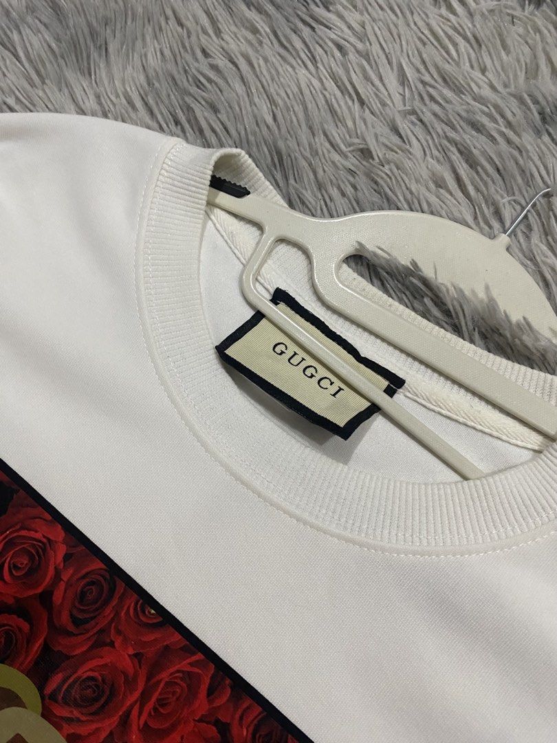 Gucci Sweater (Category: Coats, Jackets and Outerwear) located in Manila. Submitted by kurtmnla (Listing ID 1466305544, Image 3). Description: Gucci Sweater -Size M FIT / Unisex -Condition 9.5/10 -Dimes 20x25 -issue Minimal Dirt Quezon city.
