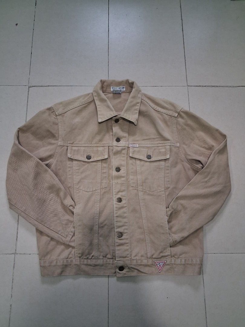 Guess denim jaket (Category: Announcements) located in Manila. Submitted by carlitoboh66625 (Listing ID 1466178754, Image 1). Description: guess denim jacket excellent condition all details declare 25x25 price 1000.