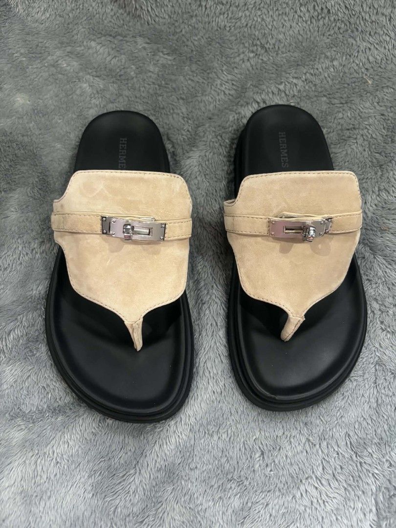 H ER M ES (Category: Sandals) located in Valenzuela. Submitted by meloluxcollections (Listing ID 1466241832, Image 2). Description: .