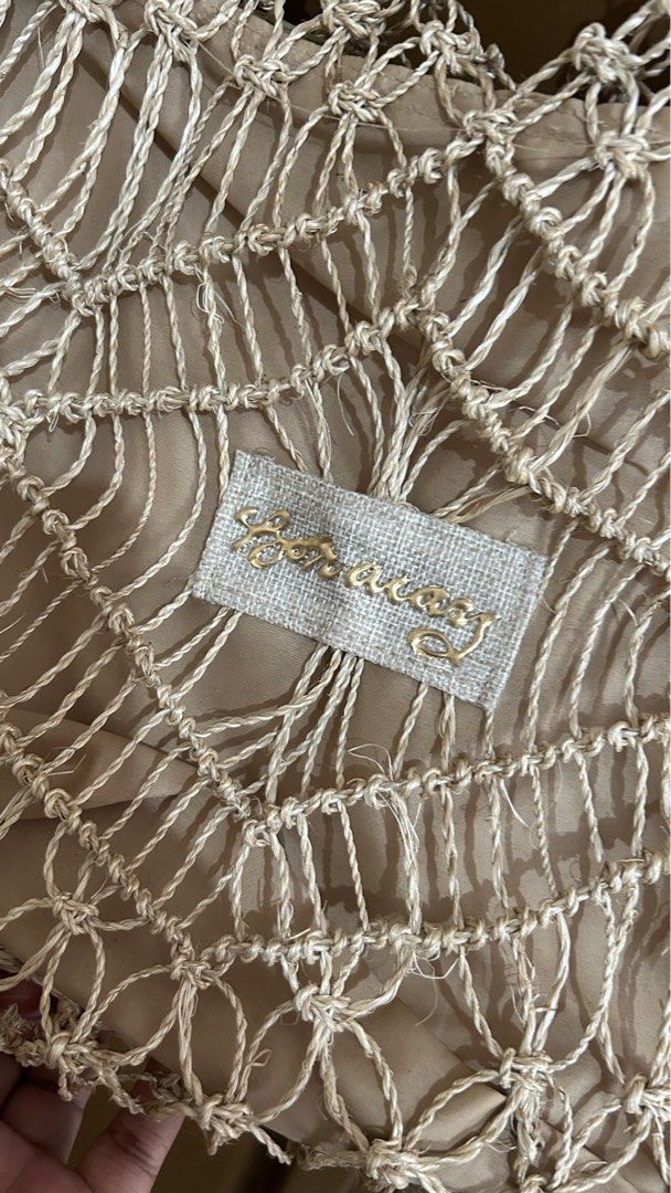 Hand woven tote bag boracay (Category: Shoulder Bags) located in Quezon City. Submitted by amaripreloved (Listing ID 1466167695, Image 3). Description: Brand new Hand Woven shoulder tote bag from Boracay Never been used Perfect for beach trip Rfs: Extra Nova qc Jnt lalamove Gcash bank xfer.