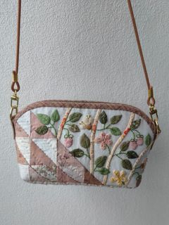 (Category: ) located in . Submitted by aeffie.shop (Listing ID 1466261141, Image 1). Description: .