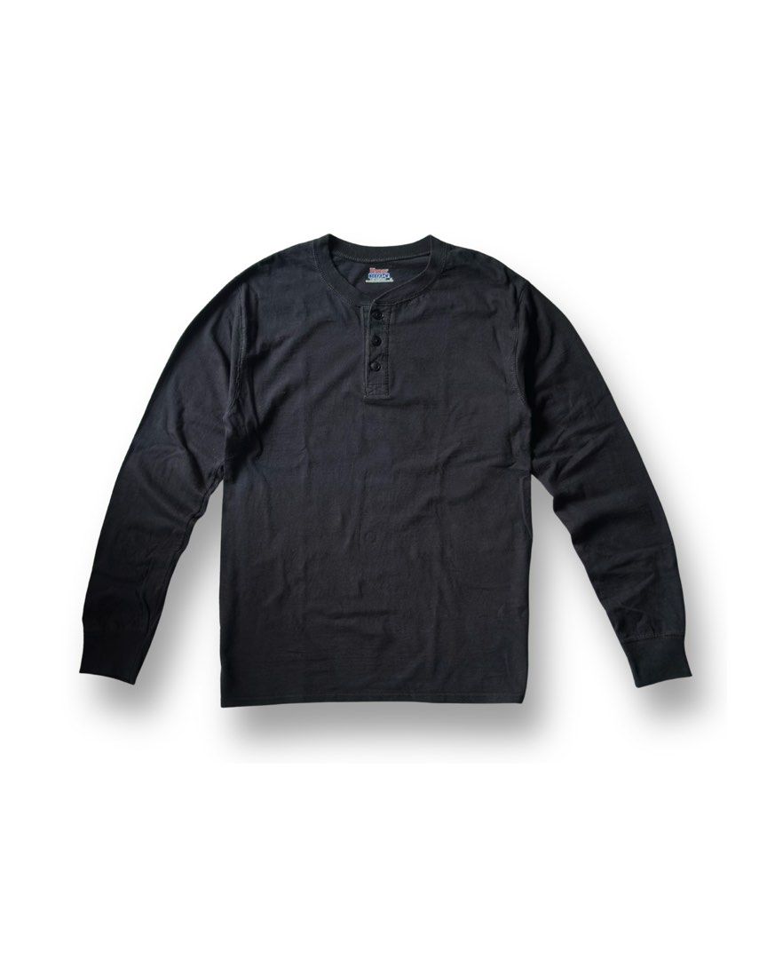 HANES HENLEY SHIRT (Category: Tshirts & Polo Shirts ) located in Davao. Submitted by kelsocool (Listing ID 1466256901, Image 1). Description: Hanes Thermal Long Sleeve Henley Dimes (inch): 27 - length 18 - width 25 - sleeve color rate: 9.5/10 no issue good condition Description: Heavy waffle-knit thermal henley in solid black with ribbed cuffs. Essential staple piece for gorpcore or minimalist workwear layering..