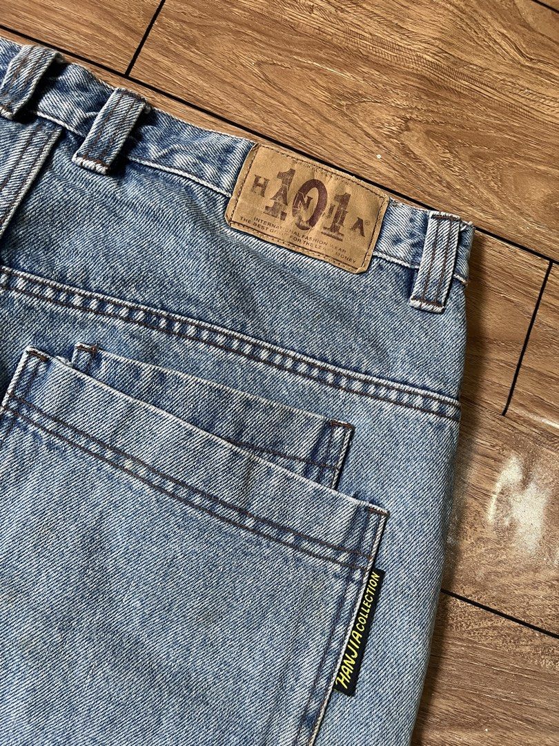 Hanjia Big Pocket Long Jorts (Category: Shorts) located in Manila. Submitted by tvrfinds (Listing ID 1466210307, Image 3). Description: Hanjia Big Pocket Long Jorts Size 36 Length: 28.5 Thigh: 14 Length: 11 -Hard Denim -Needs wash -Very good condi 📩📩.